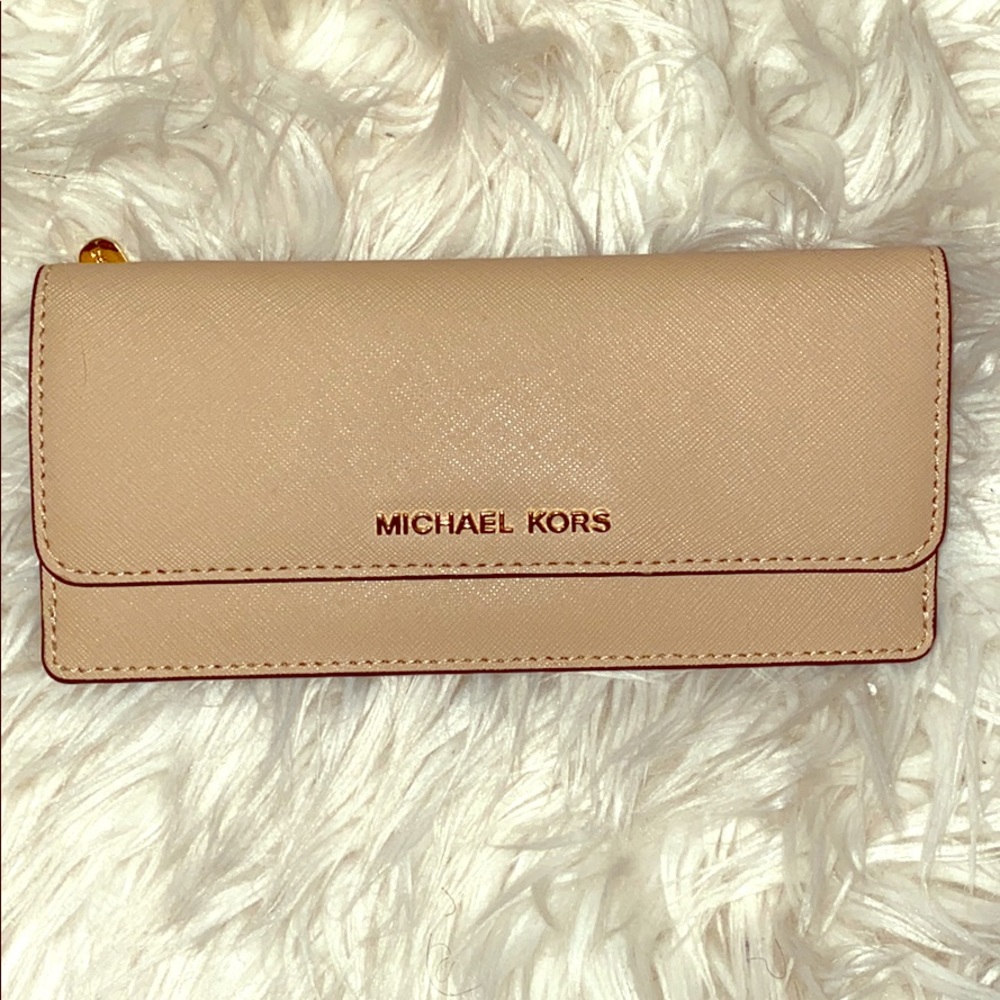 👜 MICHAEL KORS wallet